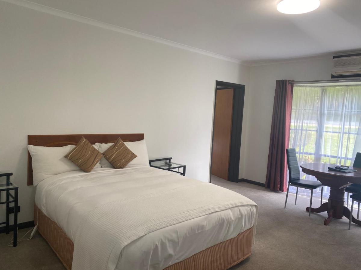 Country Plaza Halls Gap Exterior photo