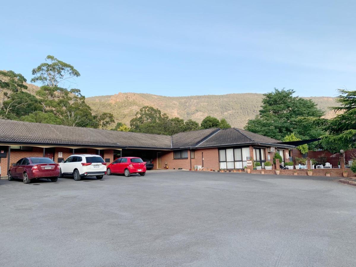 Country Plaza Halls Gap Exterior photo