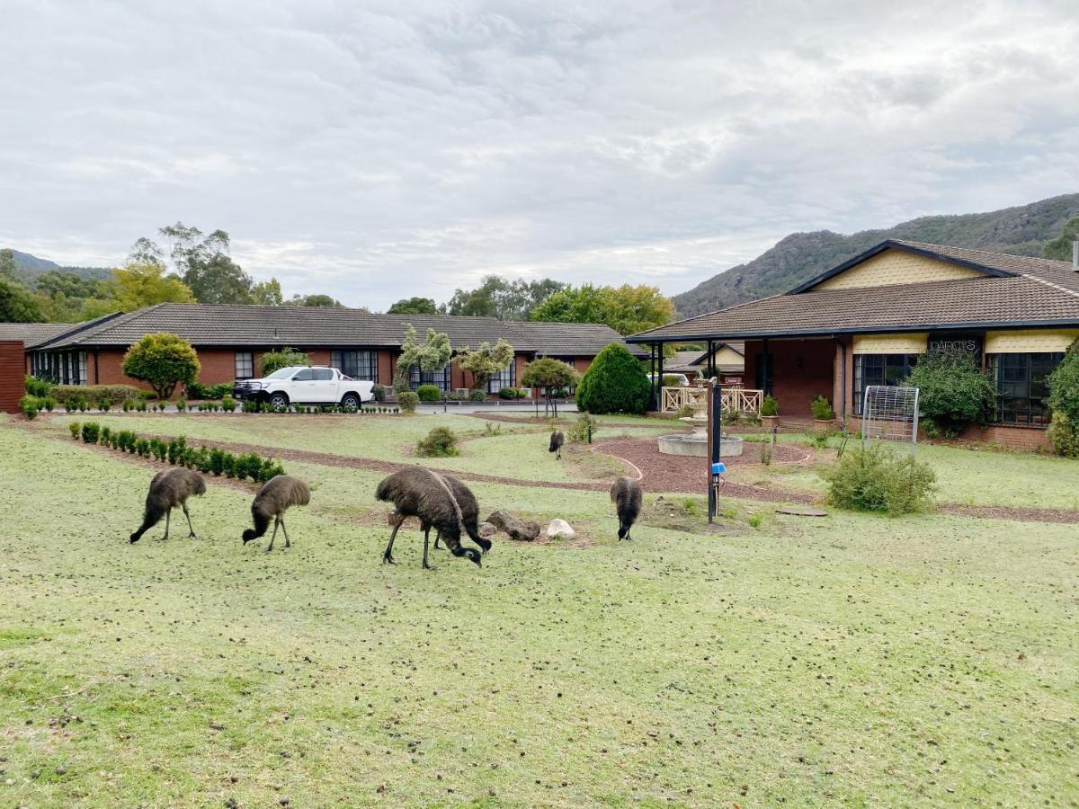 Country Plaza Halls Gap Exterior photo