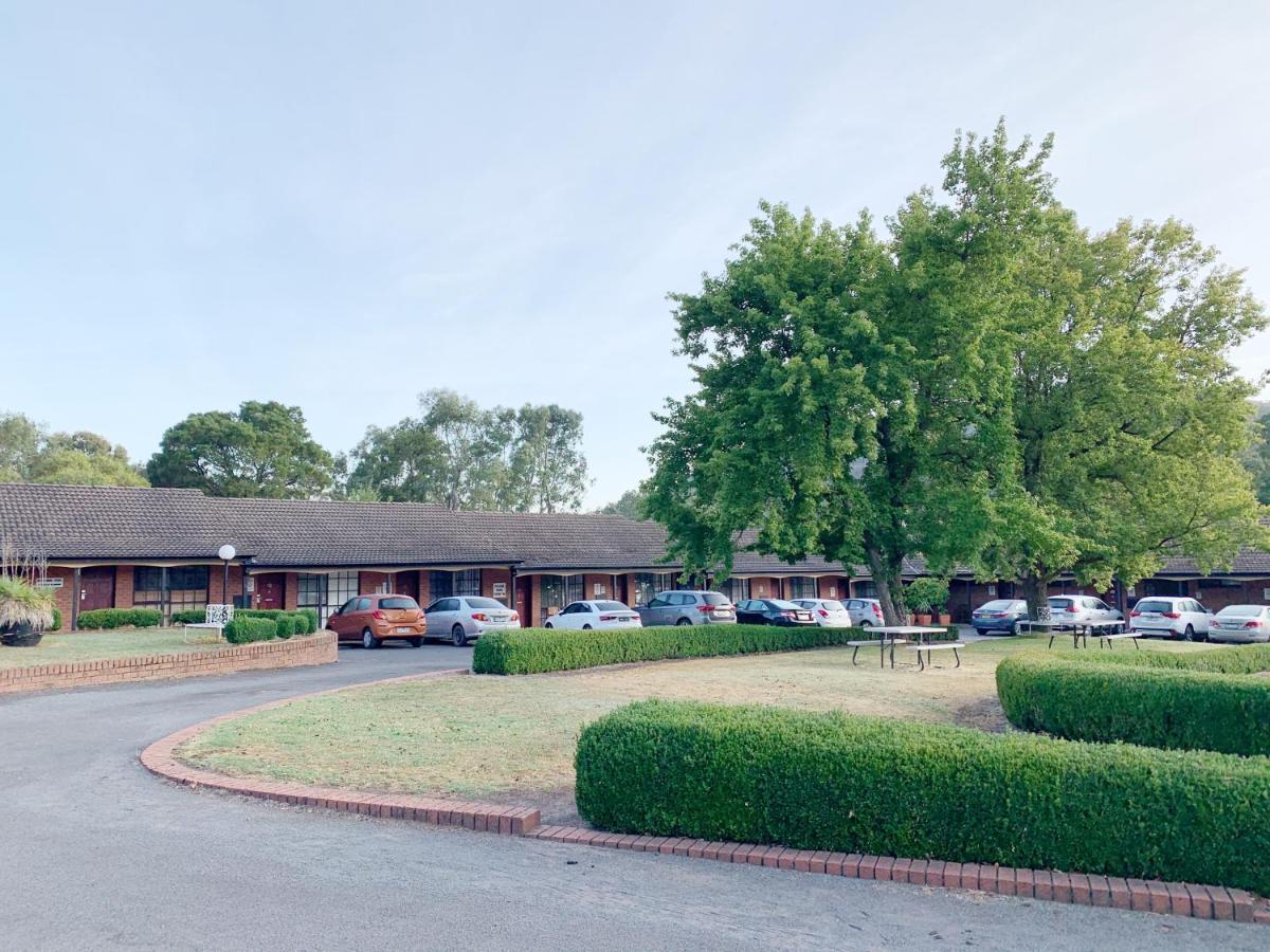 Country Plaza Halls Gap Exterior photo