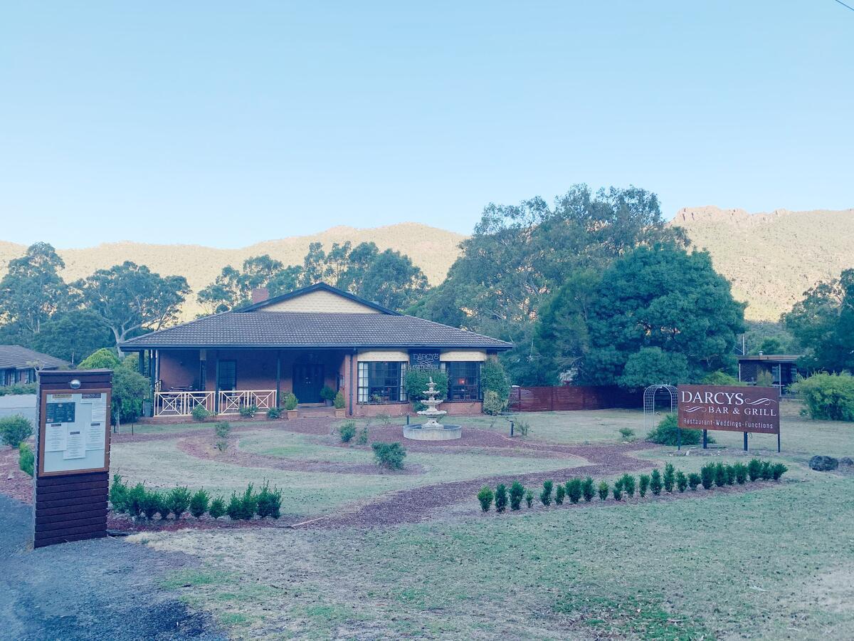 Country Plaza Halls Gap Exterior photo